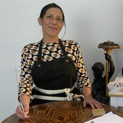 Célia frachon Furniture restorer & French polisher