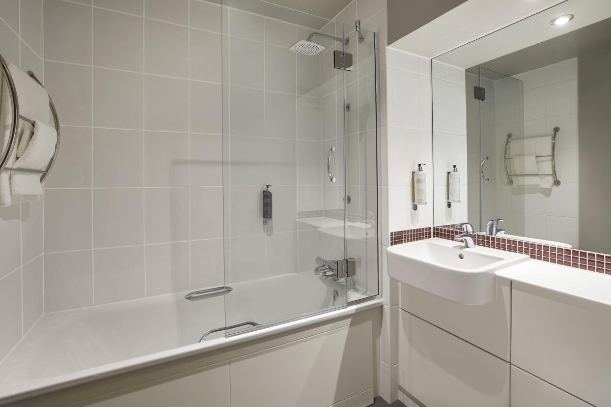 Premier Inn Ramsgate (Manston Airport) hotel | AI Review Summary