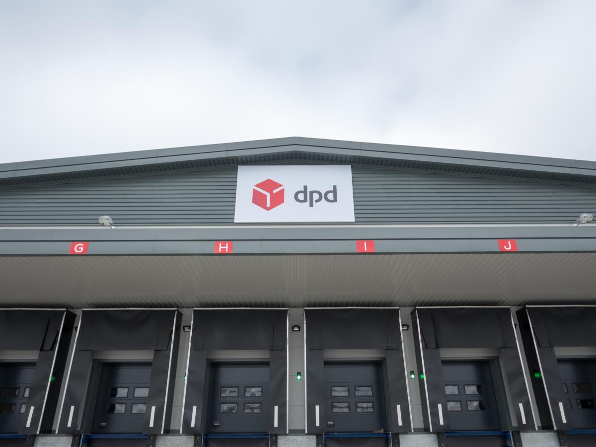 DPD Local, London, 28 Commercial Way