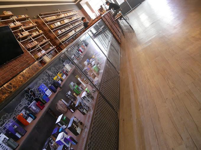 vape shop locator 🚬🏘️ Residents Push Back on Vape Shop Near School and Park A newly opened vape  shop on the corner of N. New and W. Washington Streets is drawing strong  criticism from nearby